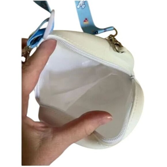 Sanrio Cinnamoroll Crossbody Bag With Adjustable Blue Strap & Zipper Closure Cut - Picture 5 of 5